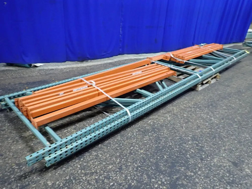 Teardrop pallet racking lot - pallet,