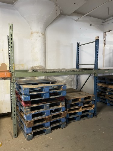Used warehouse pallet - pallet, racks