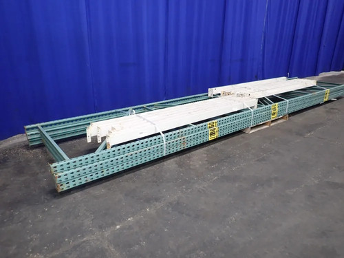 Teardrop pallet racking lot - racking,